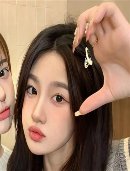 从技术角度看独立电影舞校疑案：摄影技术的艺术与技术的完美融合 为观众带来全新视觉体验